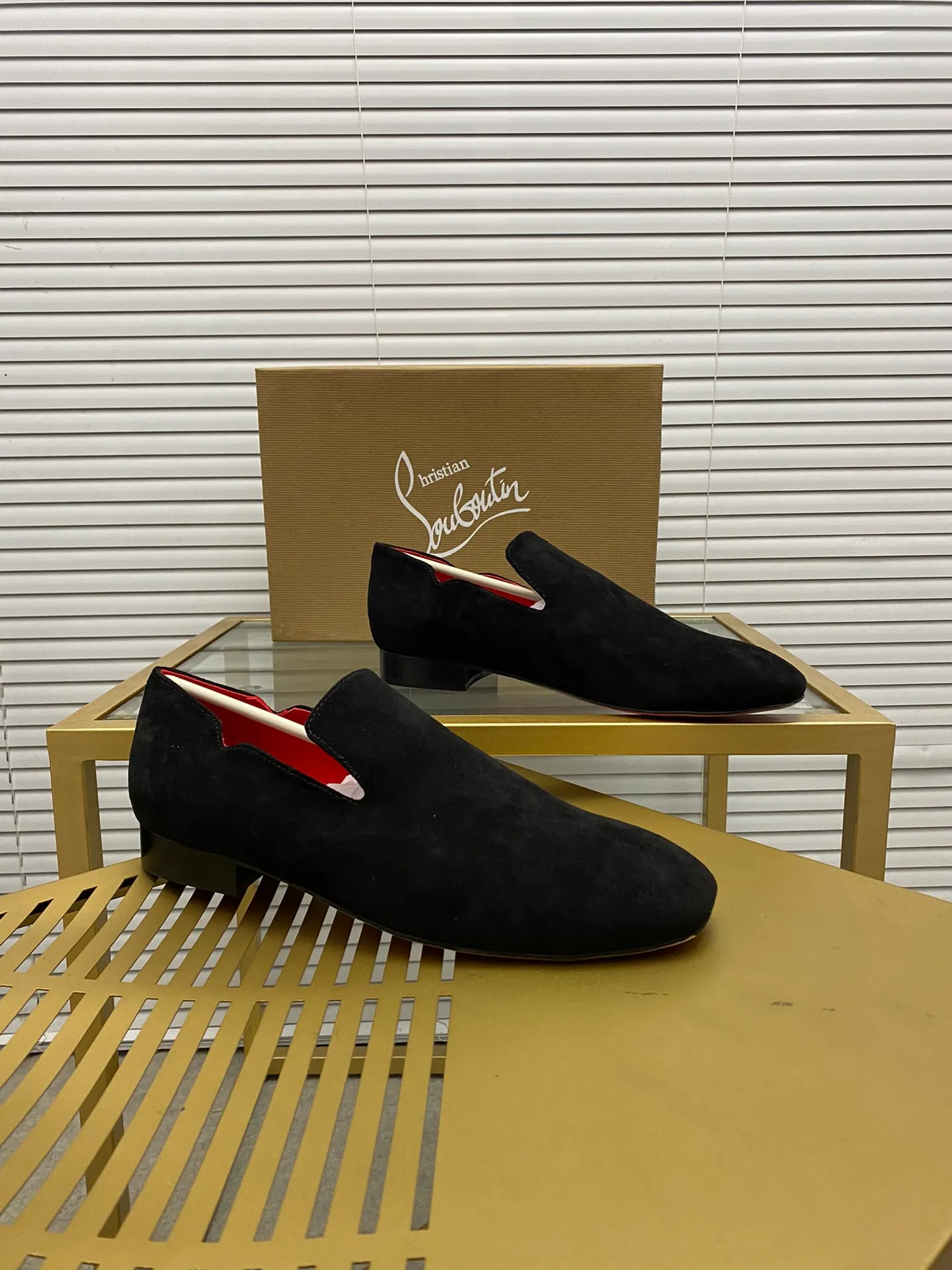 (Customized model) Ex-factory price is 500. christian louboutin (CL red sole shoes) counter series, casual sneakers for couples 📢 📢 📢 Exclusive hot style release 🎈🎈💪 Movable latex feet 👻 Finished outsole line [Proud] 😝Female 35-40# Male 38#-46, global supply😝 [Top version]: Original imported genuine leather upper, top original leather lining, original molded TPU outsole, original 1:1 detail processing, original shoe last,